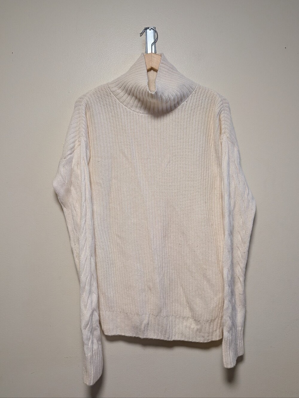 Gentle Herd Wool Cashmere Cable Knit Turtleneck Sweater Ivory M